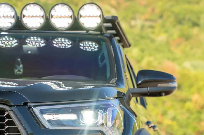 Offroad Pickup Araç İçin LED Işık Çözümleri