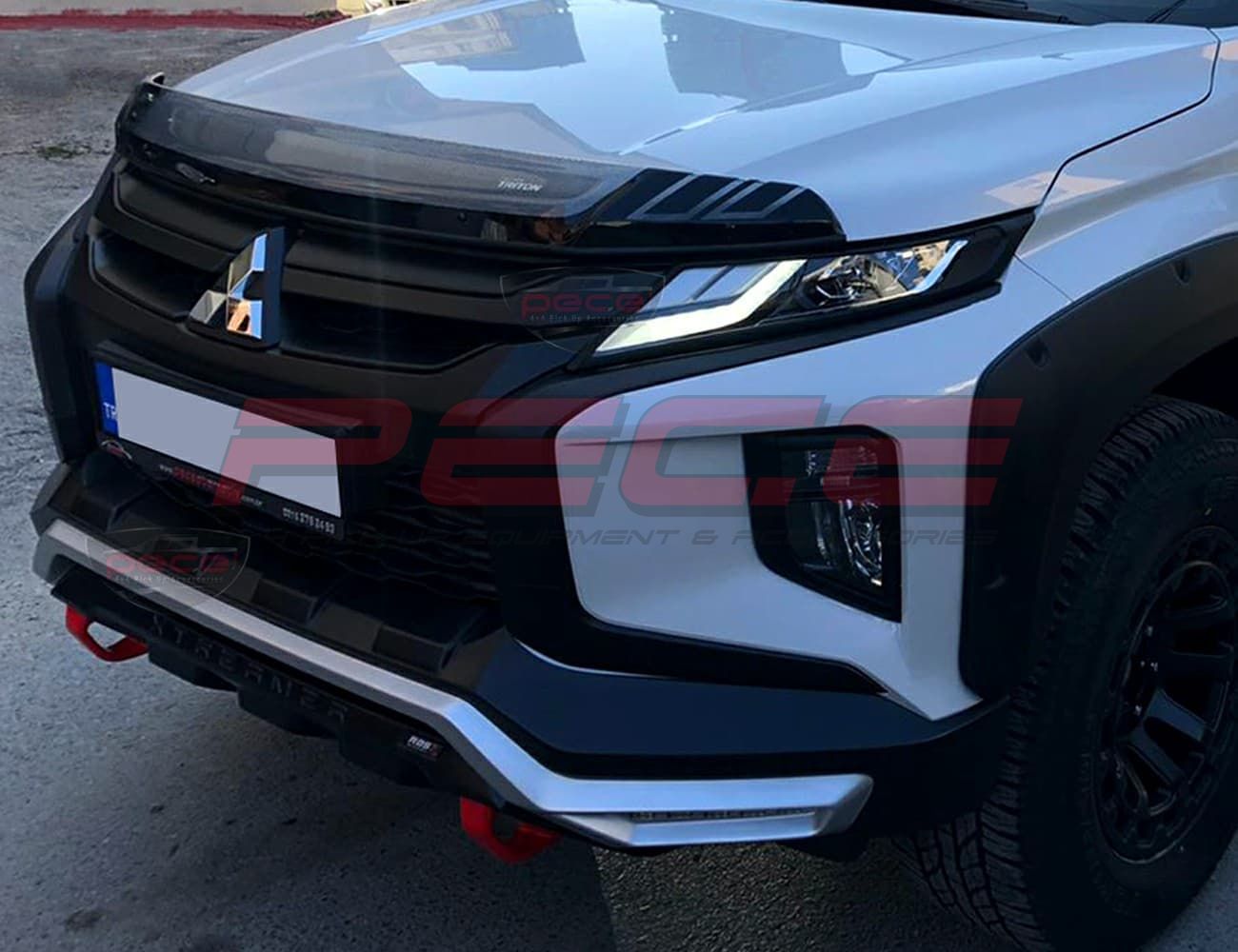 Mitsubishi L200 Ön Kaput Rüzgarlığı